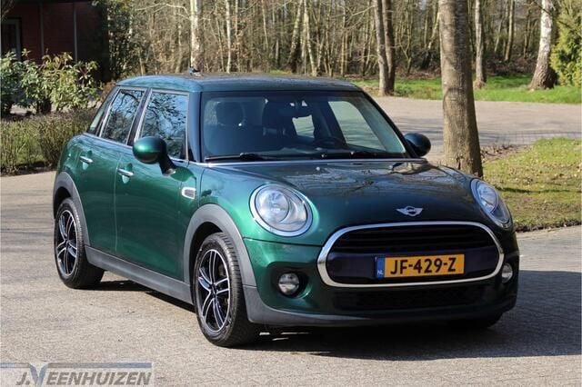 Groen Gebruikt 2016 Mini Cooper Business Hatchback | € 8.899 (Super prijs) - Afbeelding 1/4