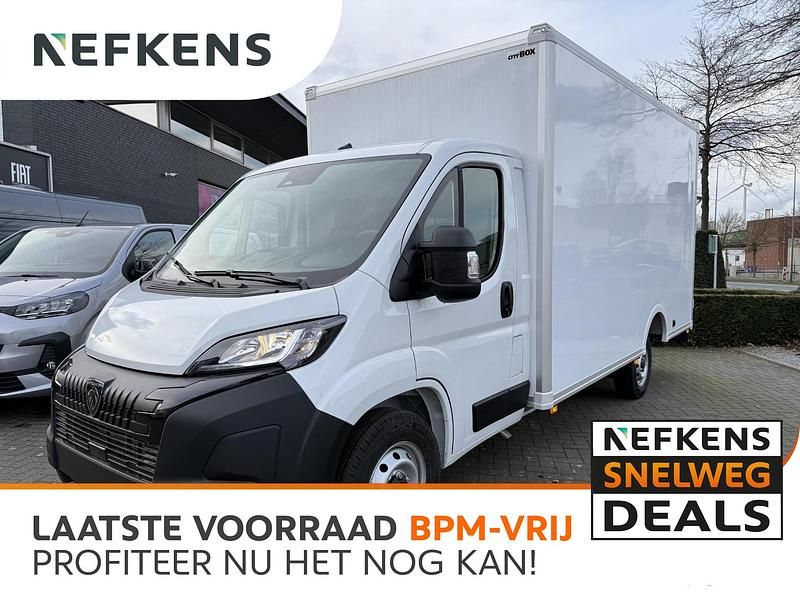 Wit Gebruikt 2024 Peugeot Boxer Van | € 44.239 - Afbeelding 1/4