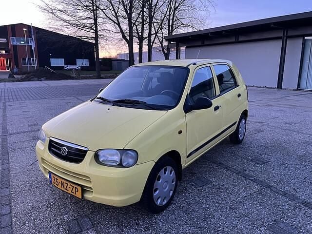 Geel (metallic) Occasion 2004 Suzuki Alto GLX Hatchback | € 1.350 (Goede deal) - Afbeelding 1/4