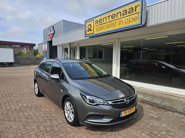 Grijs Gebruikt 2018 Opel Astra Edition Stationwagen | € 11.250 (Eerlijke prijs) - Afbeelding 1/4