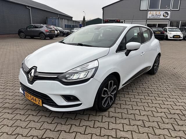 Wit (parellak) Occasion 2019 Renault Clio IV Intens Hatchback | € 9.950 (Goede deal) - Afbeelding 1/4