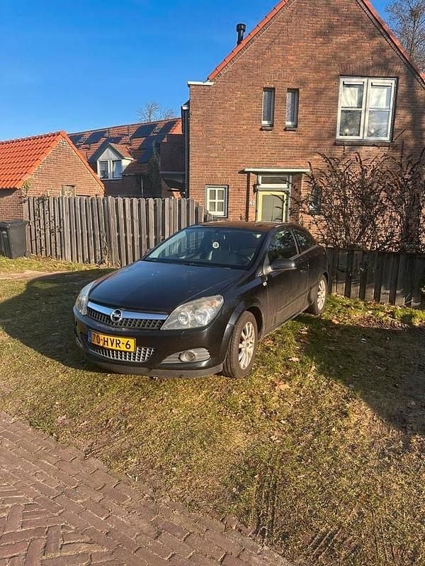 Occasion 2009 Opel Astra GTC | € 3.000 (Goede deal) - Afbeelding 1/4