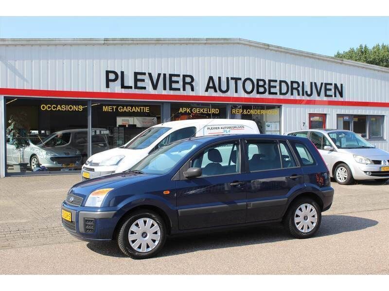 Blauw Gebruikt 2010 Ford Fusion Trend Hatchback | € 2.595 (Eerlijke prijs) - Afbeelding 1/4
