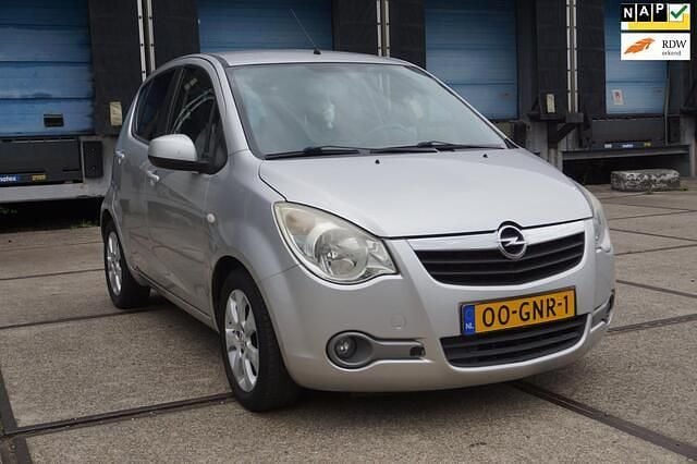 Grijs, metallic lak Gebruikt 2008 Opel Agila Enjoy Hatchback | € 3.495 (Iets duurder) - Afbeelding 1/4