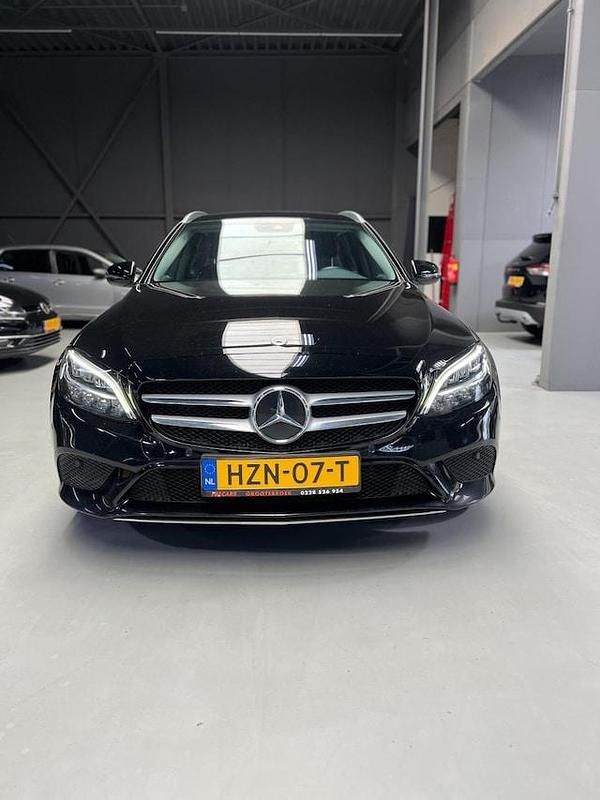 Occasion Mercedes C300 Business 320 PK (235 kW) 2019 Zwart Stationwagen