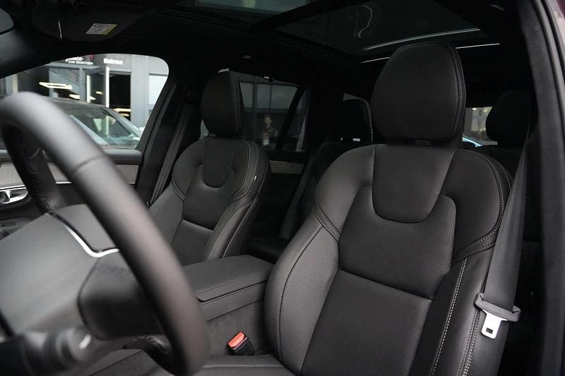Nieuw Volvo XC90 Ultra 455 PK (334 kW) 2025 Paars (metallic) SUV
