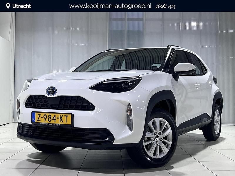 Pure white Gebruikt 2024 Toyota Yaris Hybrid Active SUV | € 27.950 (Goede deal) - Afbeelding 1/4