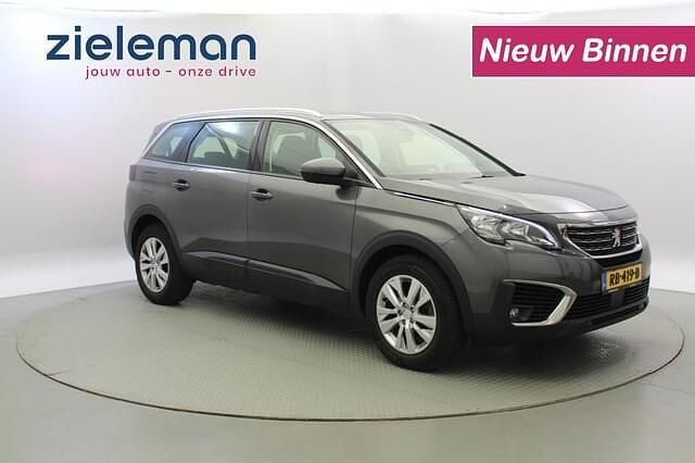 Grijs Gebruikt 2017 Peugeot 5008 MPV | € 12.835 (Goede deal) - Afbeelding 1/4