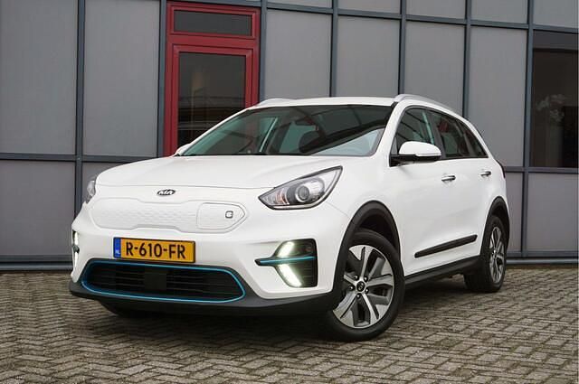 Wit Occasion 2020 Kia e-Niro SUV | € 14.900 (Super prijs) - Afbeelding 1/4