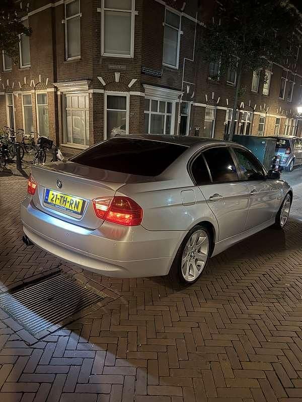 Grijs Gebruikt 2006 BMW 320 Executive Sedan | € 2.950 (Goede deal) - Afbeelding 1/4