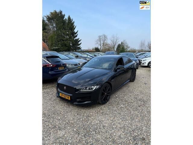 Zwart Gebruikt 2016 Jaguar XE Portfolio Sedan | € 7.950 (Duur) - Afbeelding 1/4