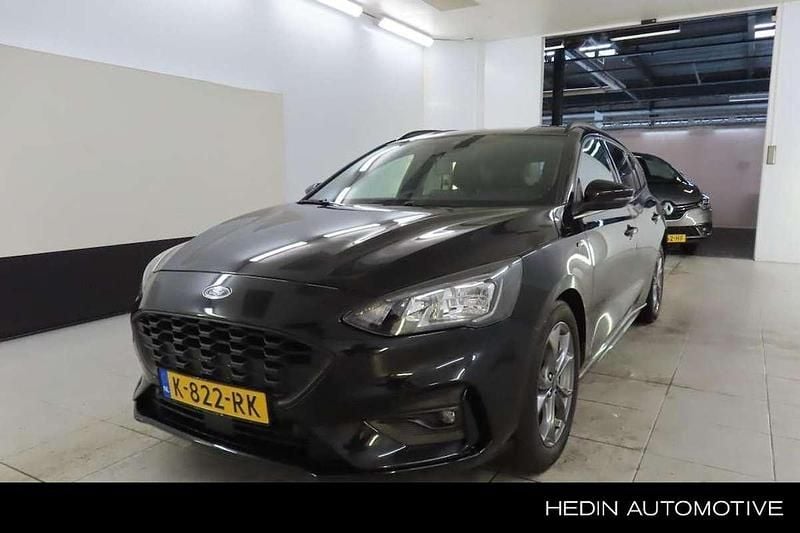 Zwart Gebruikt 2021 Ford Focus Business Edition Stationwagen | € 17.445 (Eerlijke prijs) - Afbeelding 1/3