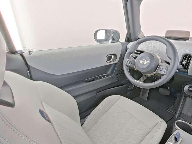 Nieuw Mini Cooper S Cabriolet Favoured 204 PK (150 kW) 2025 Grijs Cabriolet