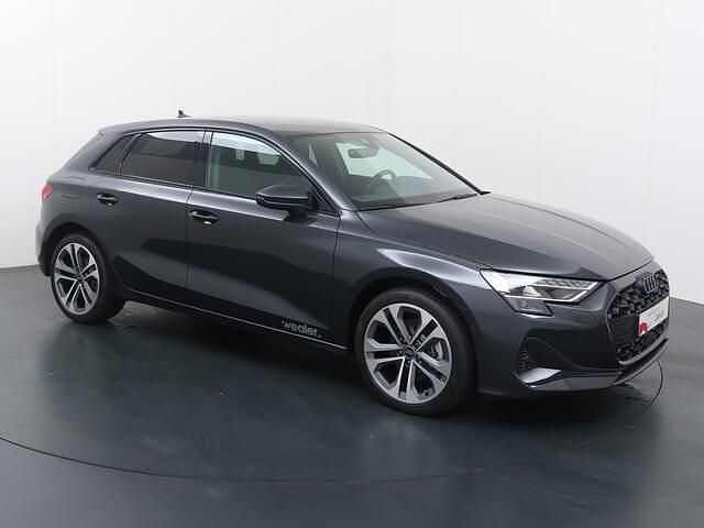 Nieuw Audi A3 Sportback Advanced 204 PK (150 kW) 2025 Grijs Hatchback