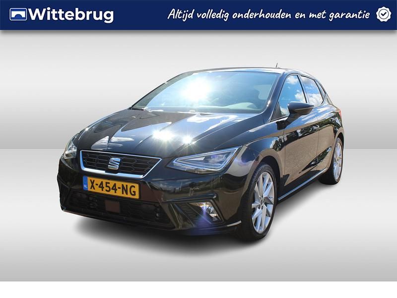 Zwart, metallic lak Gebruikt 2023 Seat Ibiza Business Hatchback | € 21.450 (Eerlijke prijs) - Afbeelding 1/1