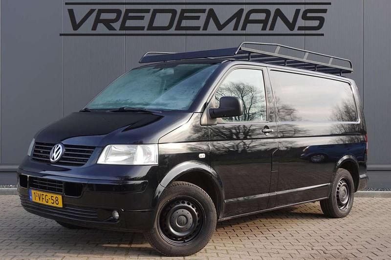 Zwart (metallic) Occasion 2009 VW T5 Van | € 2.950 (Super prijs) - Afbeelding 1/4