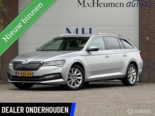 Grijs Gebruikt 2021 Skoda Superb Stationwagen | € 18.495 (Goede deal) - Afbeelding 1/4