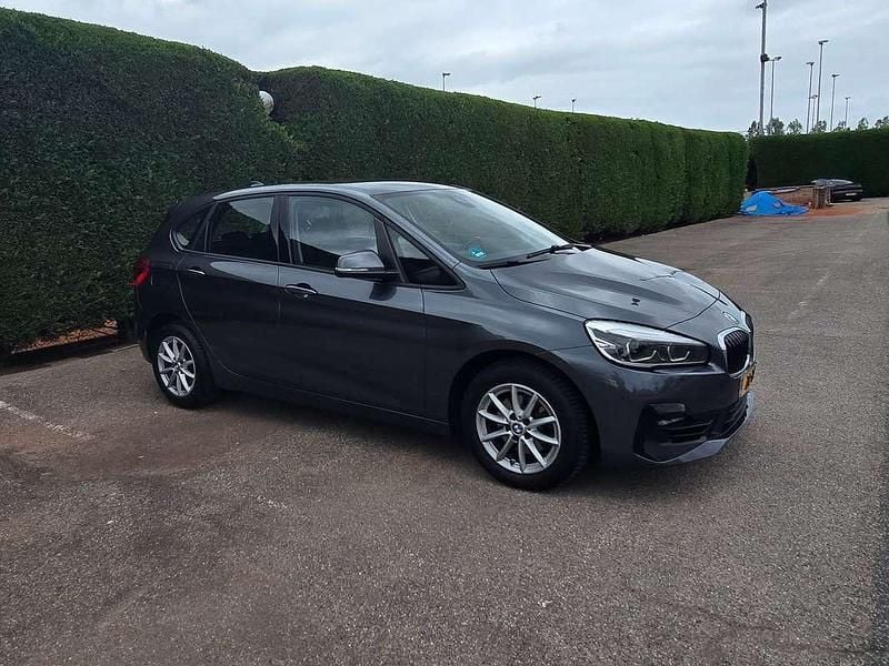 Grijs Gebruikt 2019 BMW 218 Executive MPV | € 16.950 (Super prijs) - Afbeelding 1/4