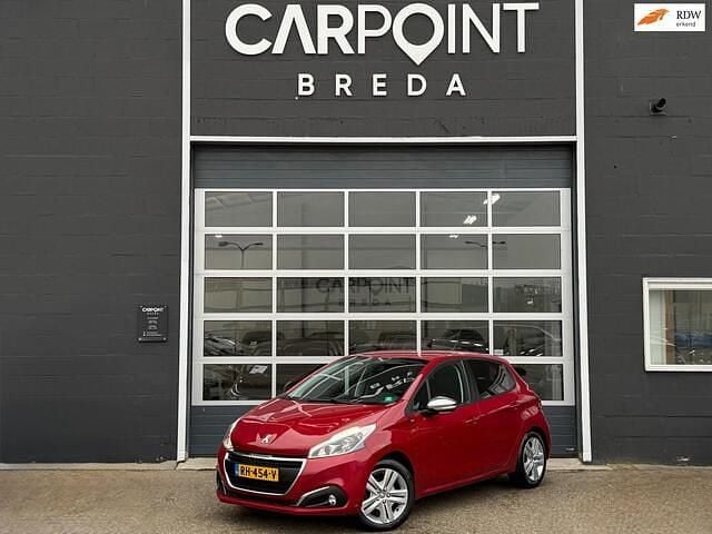Rood Gebruikt 2017 Peugeot 208 Active Hatchback | € 5.945 (Goede deal) - Afbeelding 1/4