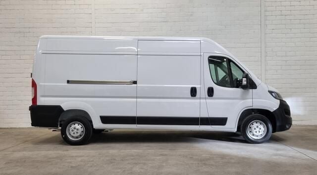 Wit Gebruikt 2023 Peugeot Boxer Van | € 34.500 - Afbeelding 1/4