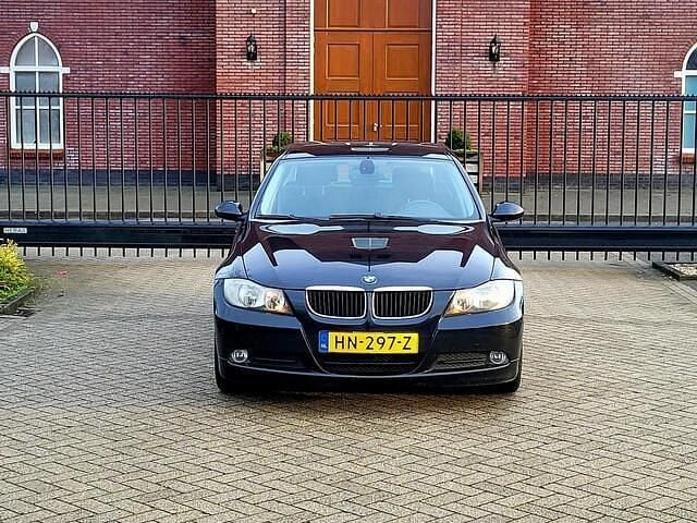 Occasion BMW 318 143 PK (105 kW) 2008 Zwart Sedan