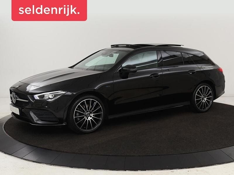 Zwart Gebruikt 2021 Mercedes E250 AMG Stationwagen | € 28.400 (Eerlijke prijs) - Afbeelding 1/4