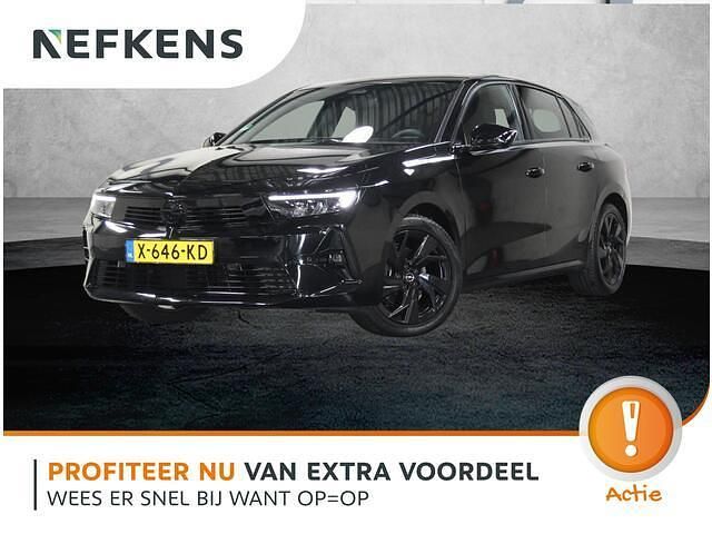 Zwart Gebruikt 2023 Opel Astra Hatchback | € 24.820 (Eerlijke prijs) - Afbeelding 1/4