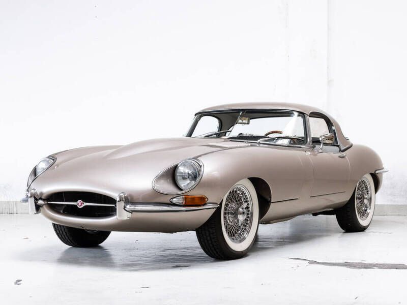 Andersgolden sand Gebruikt 1968 Jaguar E-Type Cabriolet | € 225.000 - Afbeelding 1/3