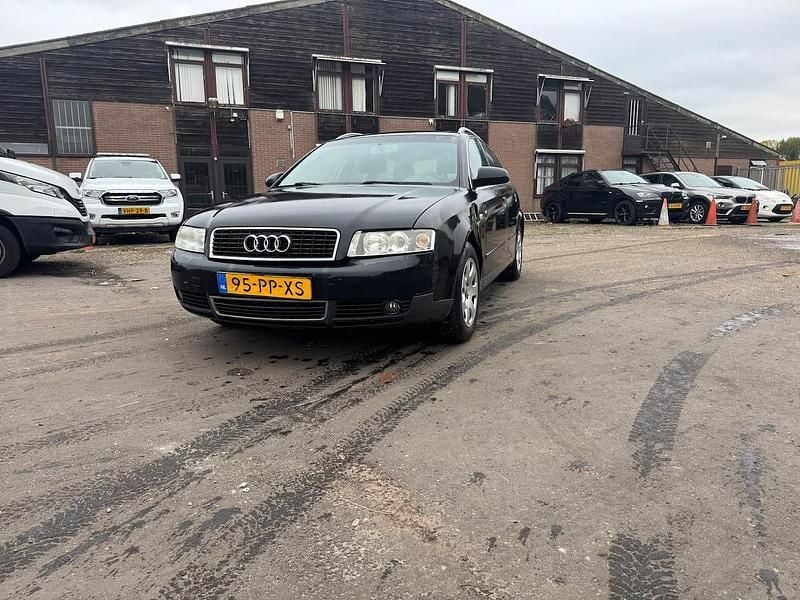 Zwart Gebruikt 2004 Audi A4 Proline Stationwagen | € 1.500 - Afbeelding 1/4