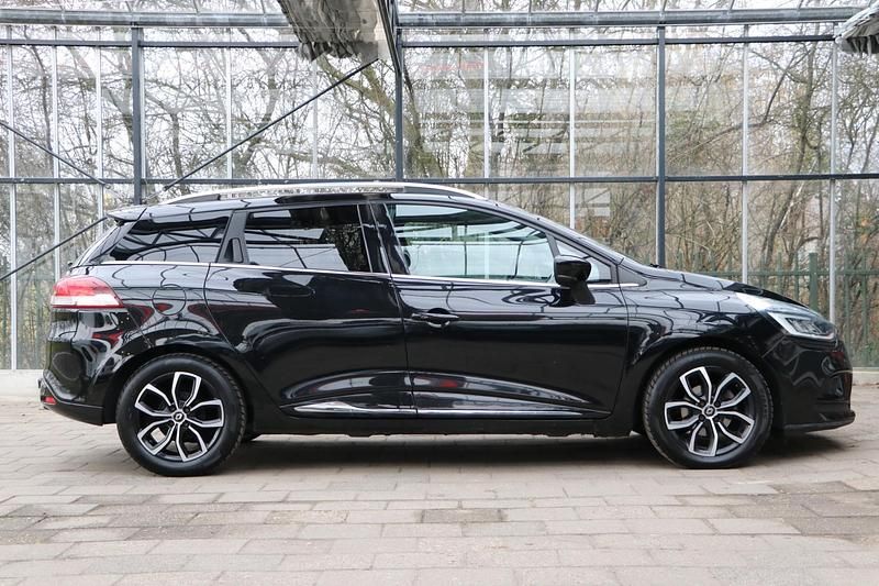 Occasion Renault Clio IV Intens 90 PK (66 kW) 2018 Zwart Hatchback