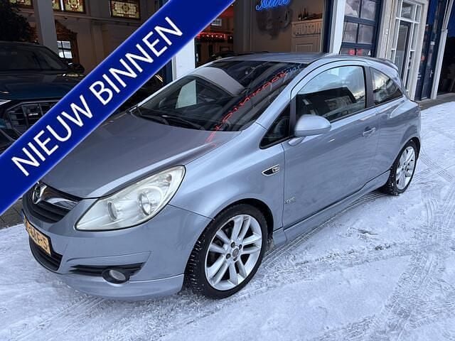 Grijs Occasion 2008 Opel Corsa Cosmo Hatchback | € 2.699 (Eerlijke prijs) - Afbeelding 1/4