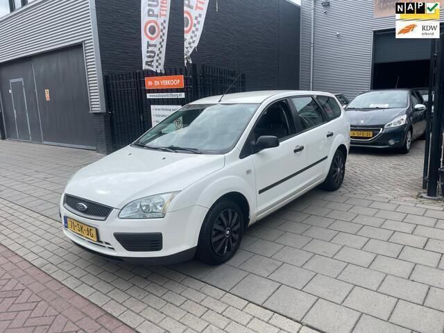 Occasion Ford Focus 101 PK (74 kW) 2006 Wit, metallic lak Stationwagen