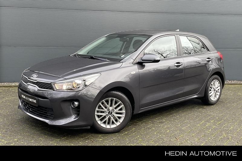 Grijs Gebruikt 2020 Kia Rio Hatchback | € 11.450 (Goede deal) - Afbeelding 1/4