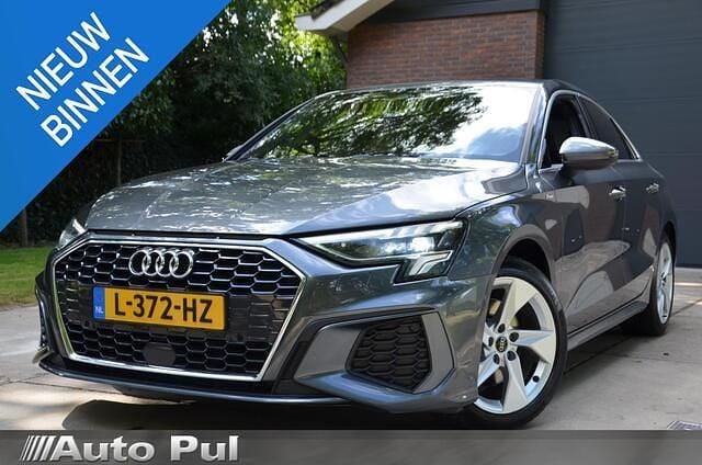 Grijs Gebruikt 2021 Audi A3 S-Line Sedan | € 19.950 (Super prijs) - Afbeelding 1/4