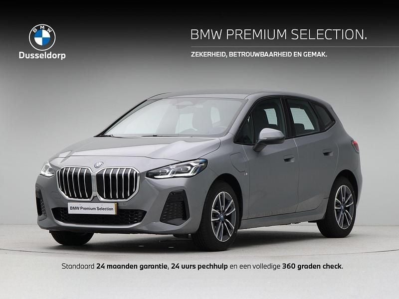 Grijs Gebruikt 2024 BMW 225 Active Tourer M Sport MPV | € 37.950 (Super prijs) - Afbeelding 1/4