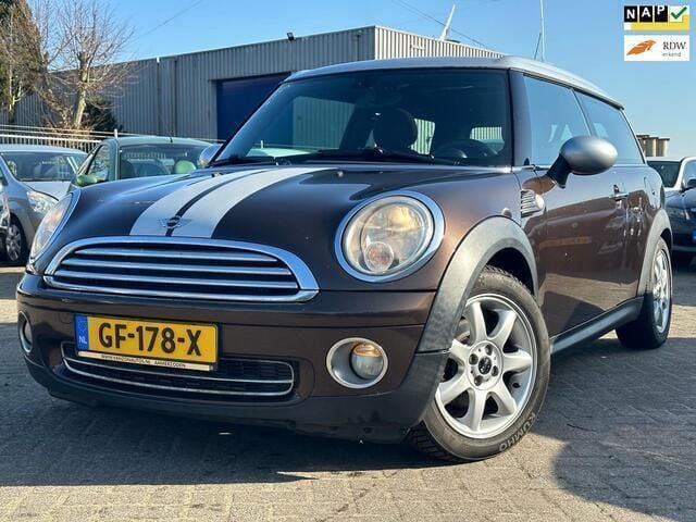 Bruin Gebruikt 2008 Mini Cooper Clubman Stationwagen | € 3.550 (Eerlijke prijs) - Afbeelding 1/4