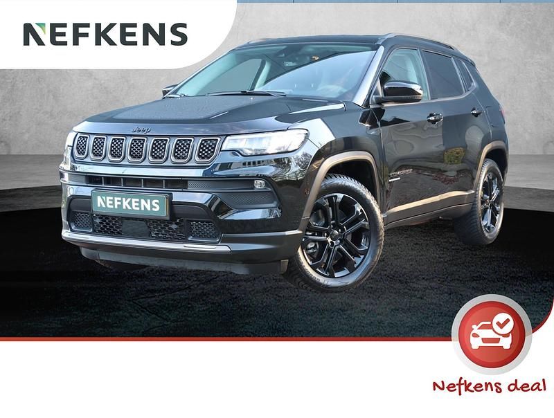 Zwart Gebruikt 2022 Jeep Compass SUV | € 27.725 (Eerlijke prijs) - Afbeelding 1/3