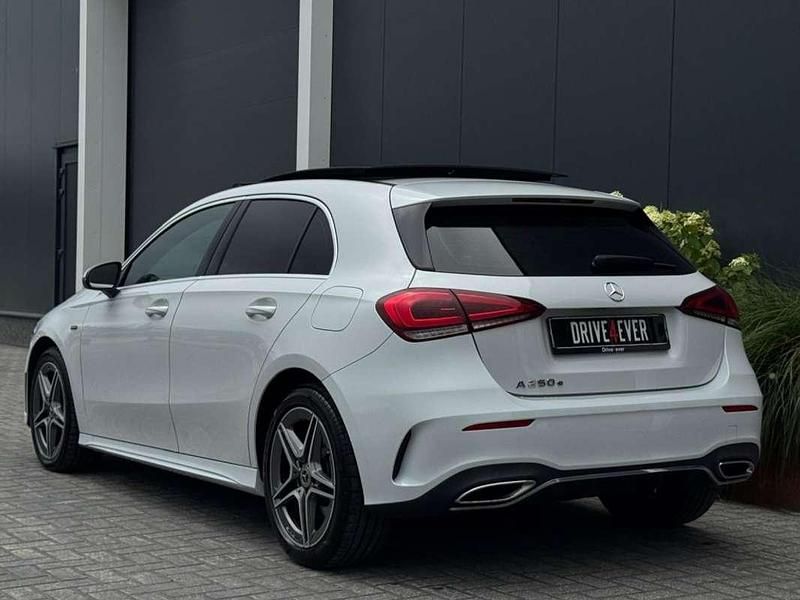 Occasion Mercedes A250 AMG line 218 PK (160 kW) 2021 Wit (metallic) Hatchback