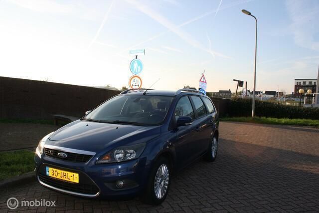 Blauw Gebruikt 2009 Ford Focus Titanium Stationwagen | € 1.950 (Goede deal) - Afbeelding 1/4