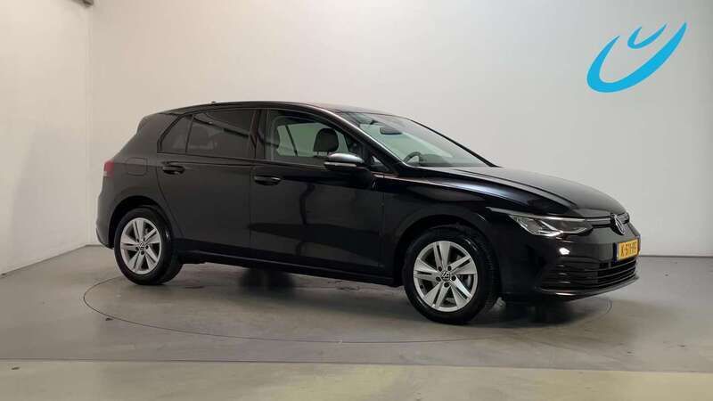 Zwart Gebruikt 2021 VW Golf VIII Life Hatchback | € 18.400 (Goede deal) - Afbeelding 1/3