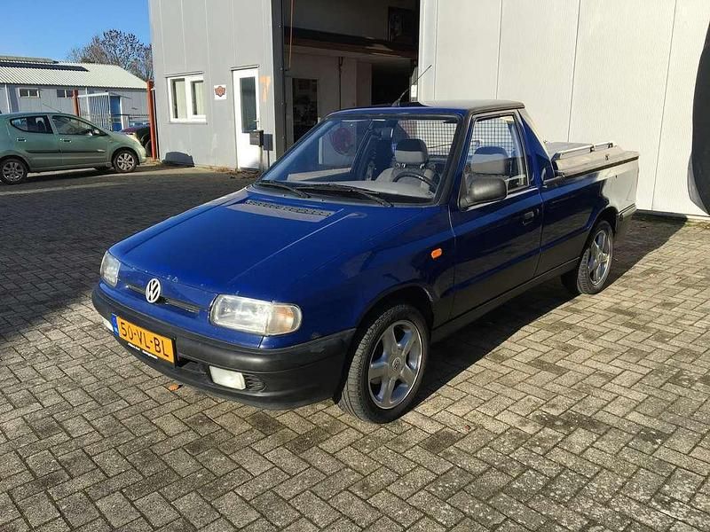 Blauw Gebruikt 1999 Skoda Pick-up Pickup | € 3.950 - Afbeelding 1/4