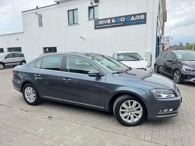 Grijs Gebruikt 2011 VW Passat Highline Sedan | € 8.950 (Eerlijke prijs) - Afbeelding 1/4