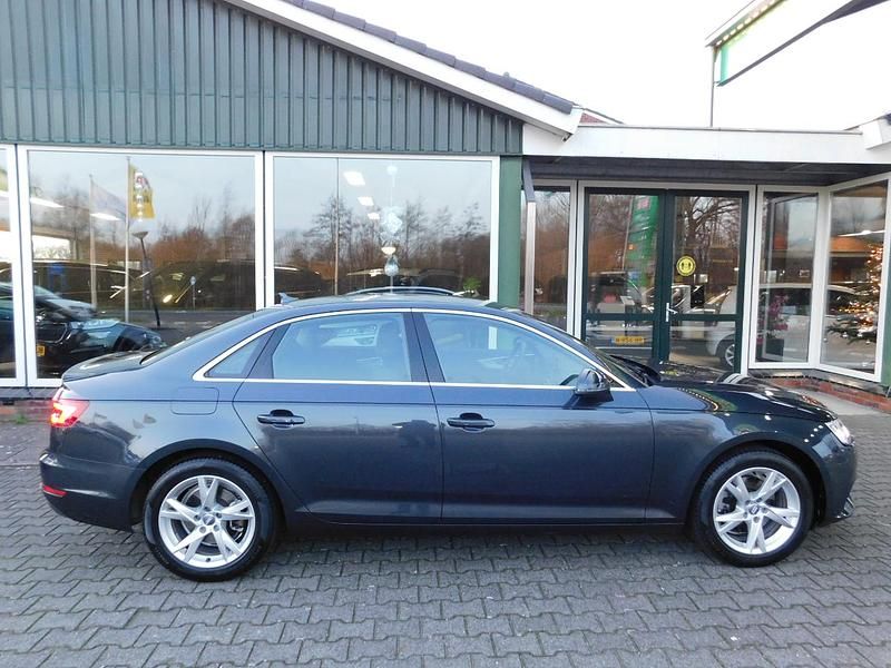 Occasion Audi A4 Sport 150 PK (110 kW) 2018 Grijs Sedan