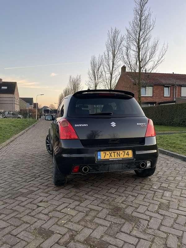 Zwart Gebruikt 2007 Suzuki Swift Sport Hatchback | € 2.249 (Goede deal) - Afbeelding 1/4