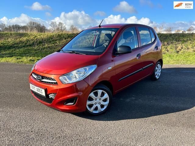 Rood Gebruikt 2013 Hyundai i10 Hatchback | € 3.950 (Goede deal) - Afbeelding 1/4