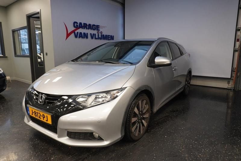 Grijs Occasion 2014 Honda Civic Sport Stationwagen | € 14.250 (Eerlijke prijs) - Afbeelding 1/4
