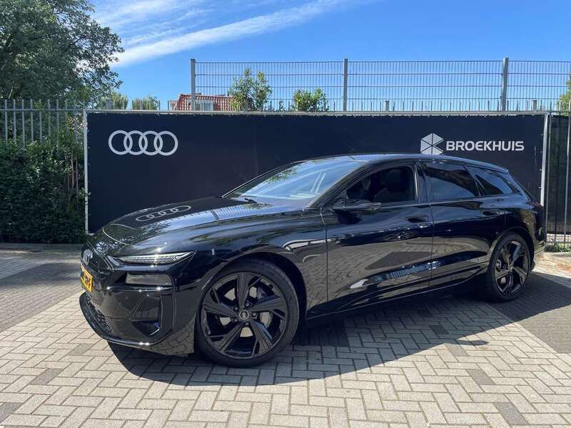 Zwart, metallic lak Gebruikt 2025 Audi A6 e-tron Performance Stationwagen | € 83.950 - Afbeelding 1/4