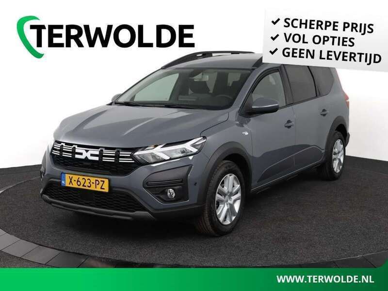 Grijs Gebruikt 2024 Dacia Jogger Expression MPV | € 20.900 (Goede deal) - Afbeelding 1/4