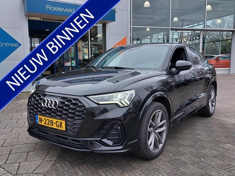 Zwart Gebruikt 2020 Audi Q3 Sportback Basis SUV | € 37.950 (Eerlijke prijs) - Afbeelding 1/3