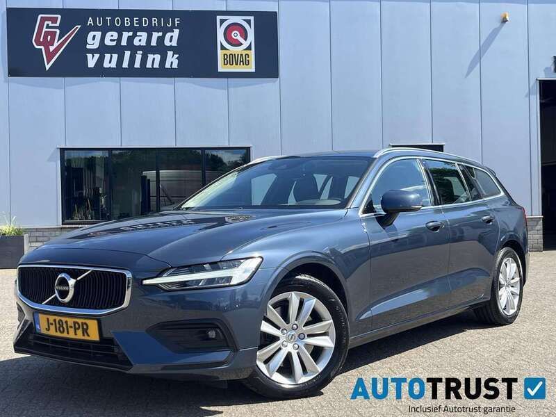 Blauw, metallic lak Gebruikt 2020 Volvo V60 Business Edition Stationwagen | € 23.400 (Goede deal) - Afbeelding 1/4